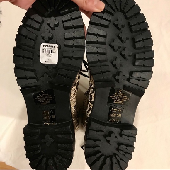 Express snake print fashion combat boots. Size 6 - Picture 9 of 10